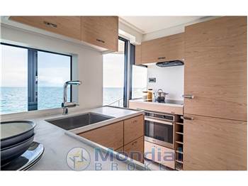 Beneteau Grand Trawler 63
