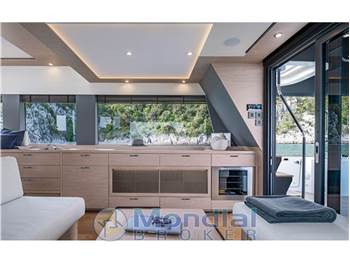 Beneteau Grand Trawler 63