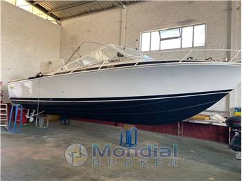 BERTRAM 28 MOPPIE