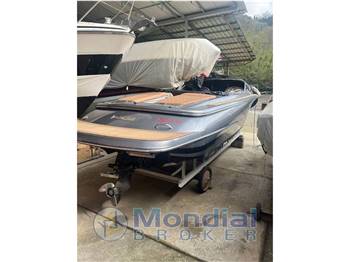 Chris Craft Launch 25