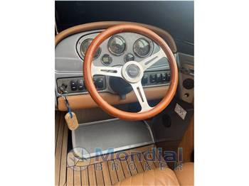 Chris Craft Launch 25