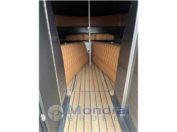 Chris Craft Launch 25