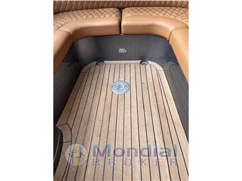 Chris Craft Launch 25