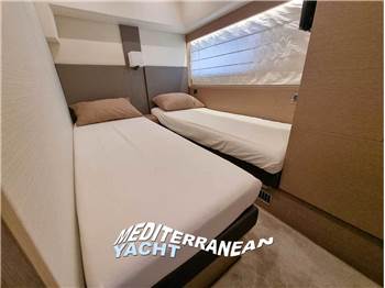 PRESTIGE YACHTS 550 F-LINE