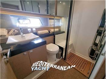 PRESTIGE YACHTS 550 F-LINE