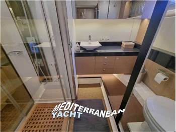 PRESTIGE YACHTS 550 F-LINE