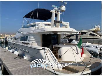 Fairline - Squadron 62