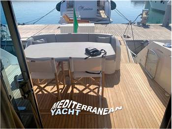Fairline - Squadron 62