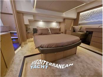 PRESTIGE YACHTS PRESTIGE 550  F-LINE