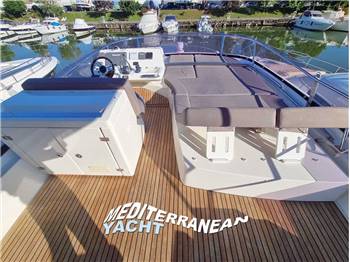 PRESTIGE YACHTS PRESTIGE 550  F-LINE