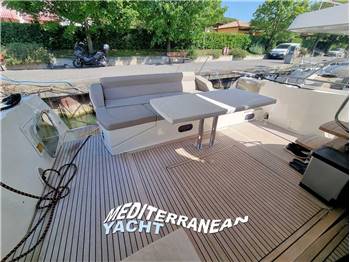PRESTIGE YACHTS PRESTIGE 550  F-LINE