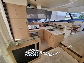PRESTIGE YACHTS PRESTIGE 550  F-LINE