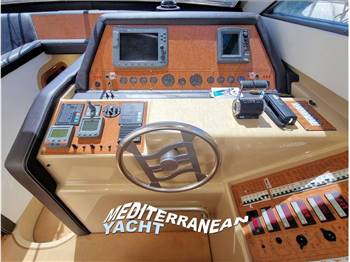 Ferretti 57