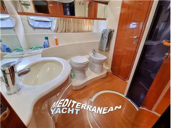 Ferretti 57