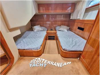 Ferretti 57