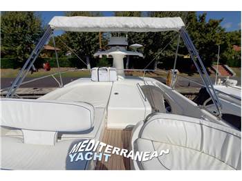 Sealine F 44