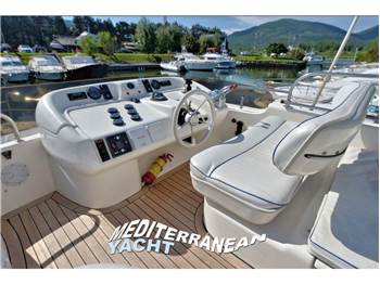 Sealine F 44