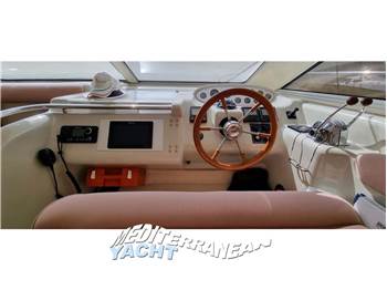 Sealine F 44