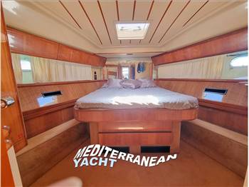 FERRETTI 57