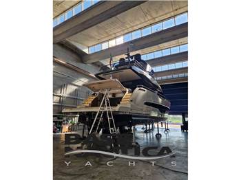 CRANCHI YACHTS SETTANTOTTO 78