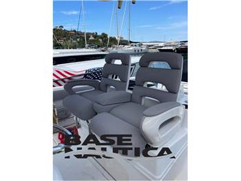 BOSTON WHALER 320 OUTRAGE