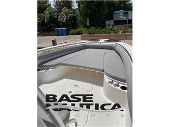 BOSTON WHALER 320 OUTRAGE