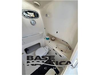 BOSTON WHALER 320 OUTRAGE