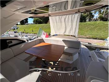 CRANCHI YACHTS M44 HT