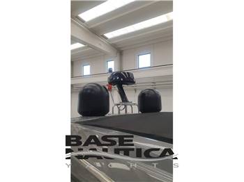 Cranchi M44 HT