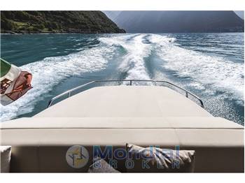 Cranchi M 44 HT