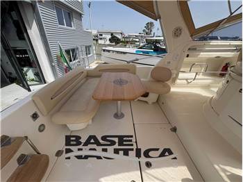 CRANCHI YACHTS ZAFFIRO 32