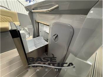 ITALBOATS STINGHER 32 GT