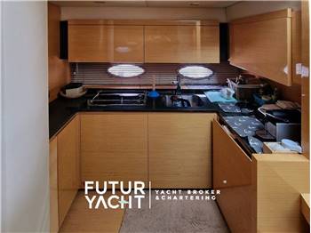 AZIMUT BENETTI ATLANTIS 50X4