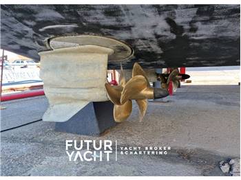 AZIMUT BENETTI ATLANTIS 50X4