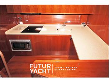 PRINCESS V53