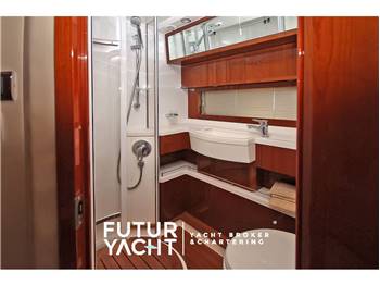 PRINCESS V53
