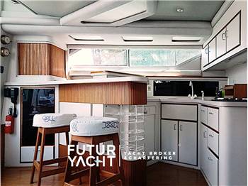 CRUISER 4280 EXPRESS  BRIDGE