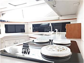 CRUISER 4280 EXPRESS  BRIDGE