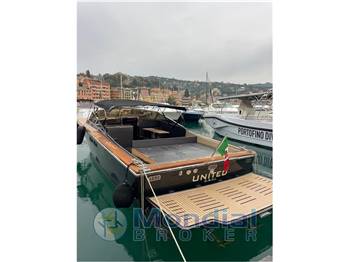 Magnum Marine 38 (REFIT 2025 by THUNDERBOAT ITALIA)