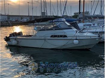 Boston Whaler 27 Full Cabin
