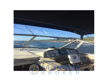 Boston Whaler 27 Full Cabin