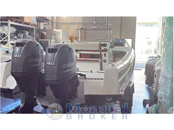 Boston Whaler Outrage 21 (REFIT COMPLETO)
