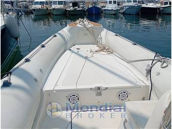 Gommone motonautica vesuviana MV 7,80 COMFORT F.B.