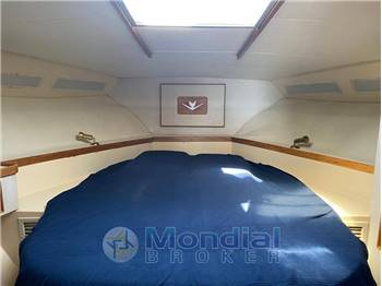 Bertram Yacht 37' Convertible