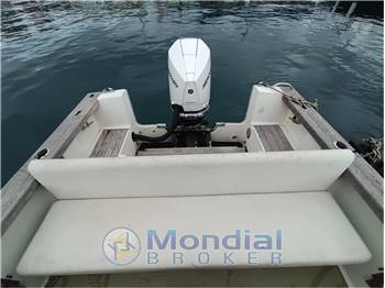 Robalo 2520
