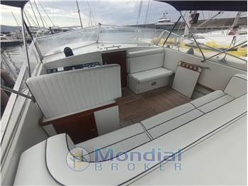 Magnum Marine 38