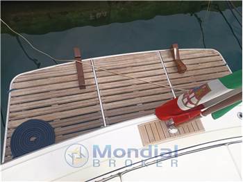 Magnum Marine 38