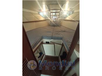 Magnum Marine 38