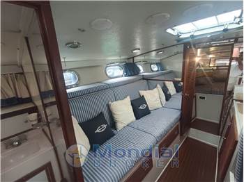Magnum Marine 38