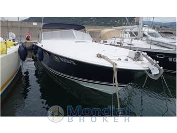 Magnum Marine 38